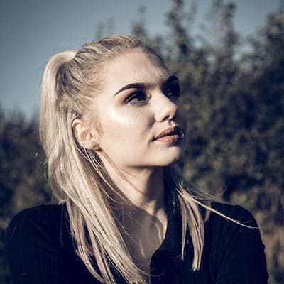 About Us 8 Stacy Connor